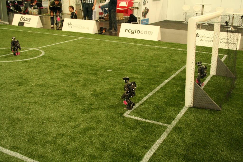 robots_on_field